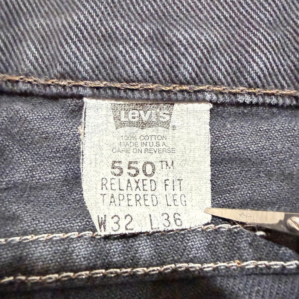 Vintage Levi's 550 Jeans Men 32x36 Blue Relaxed Fit Tapered Leg 90s USA Made Y2K - Picture 3 of 16